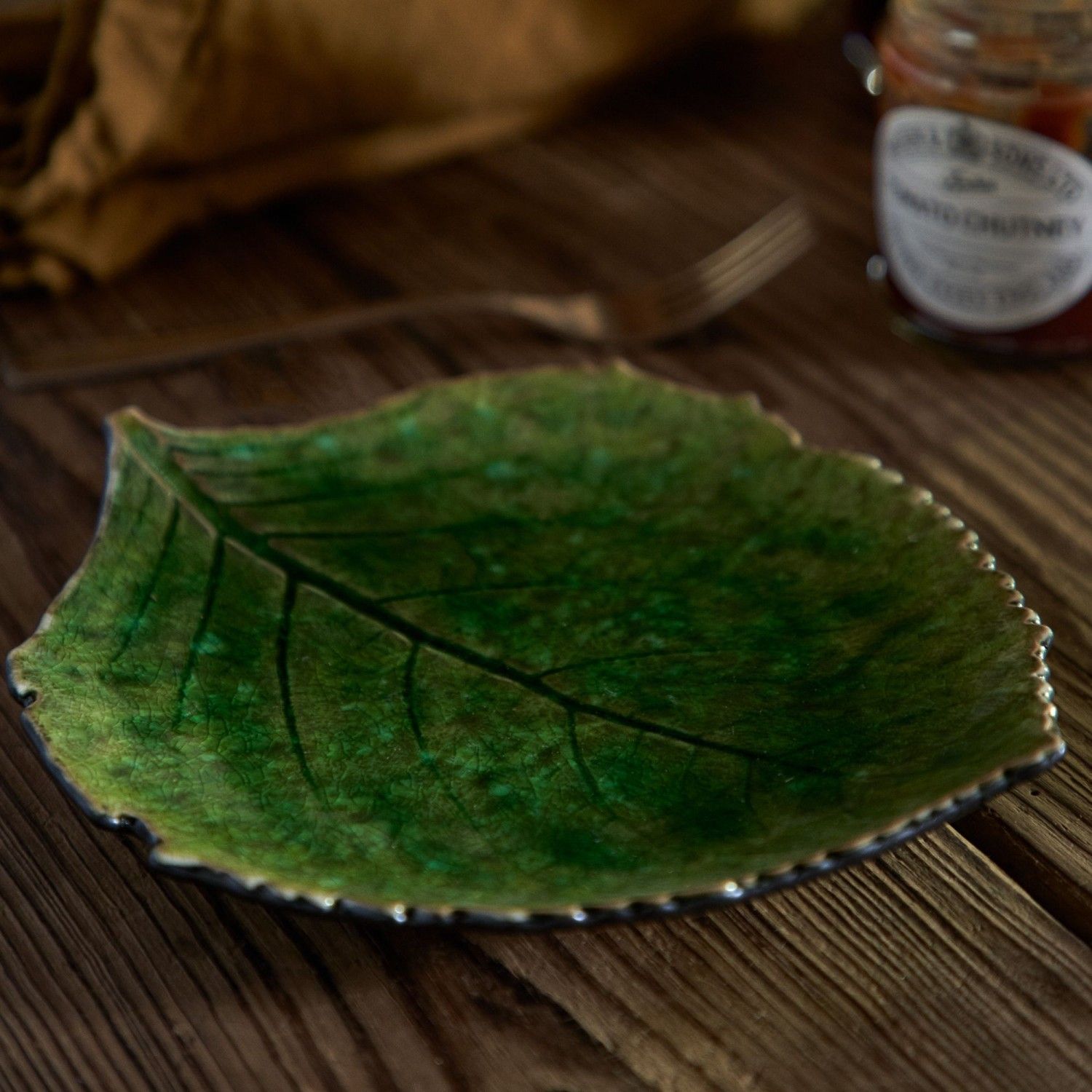 Hydrangea Leaf plate - Riviera tomato